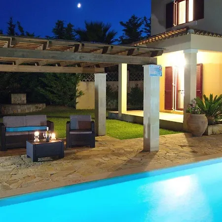Kleismata Sleeps 6 Willa