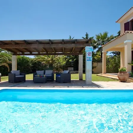Villa Kleismata Sleeps 6